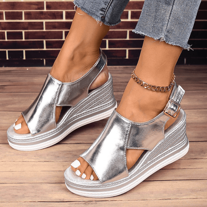 Baylie - Chic Metallic Sandals
