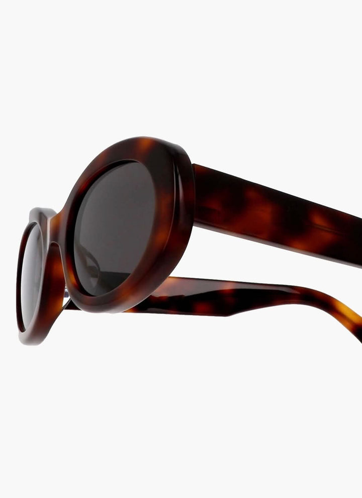 Averi | Chic Sunglasses