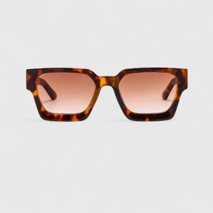 Izadora | Chic Sunglasses