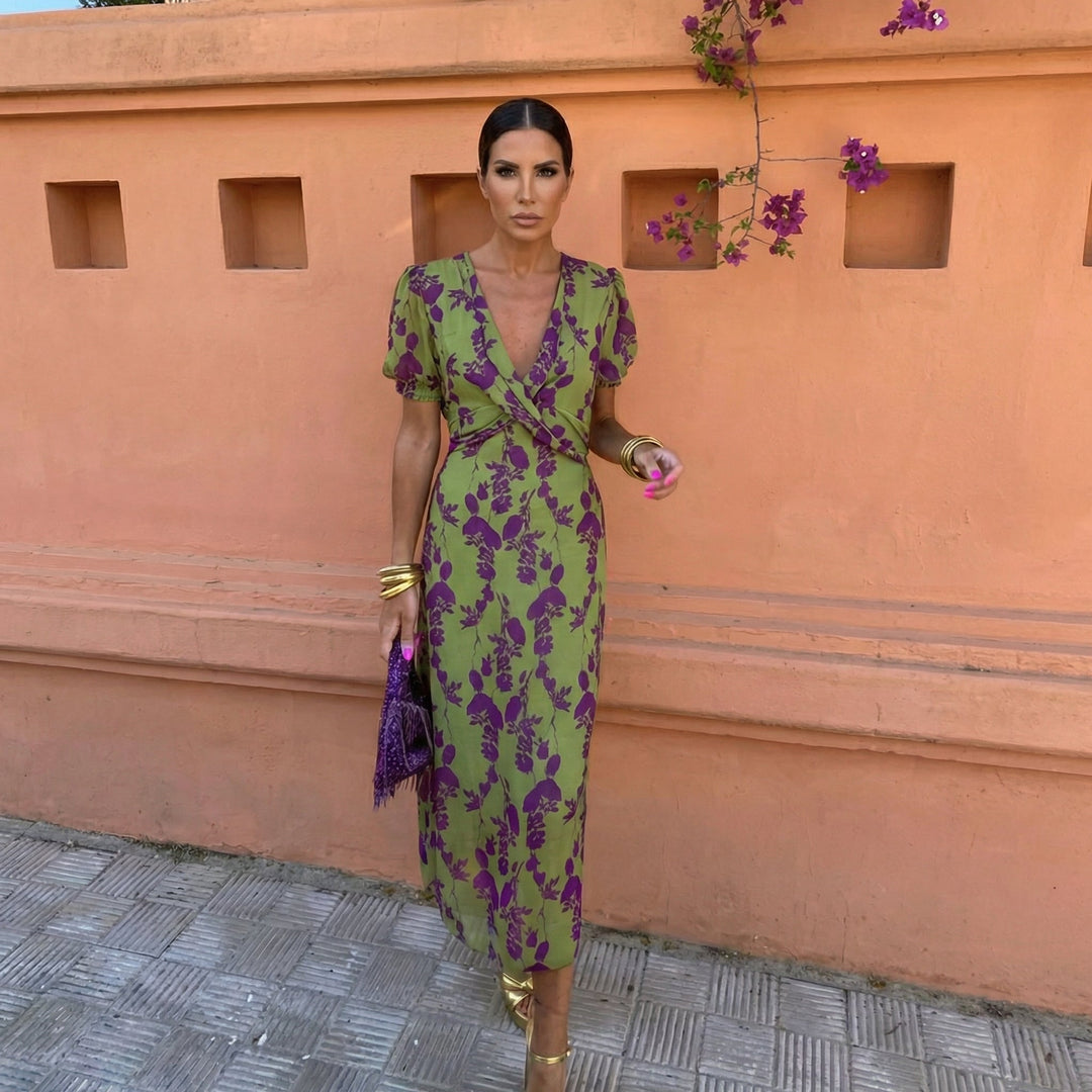 Ani – Elegant Dress with Statement Puff Sleeves